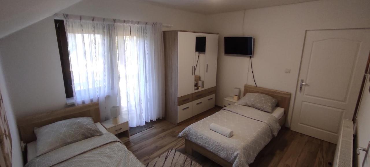 Apartman Majetic Otocac Ngoại thất bức ảnh