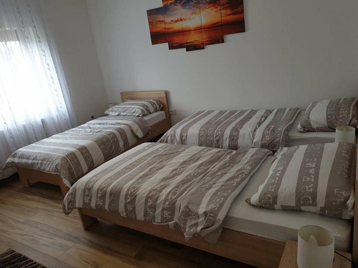 Apartman Majetic Otocac Ngoại thất bức ảnh
