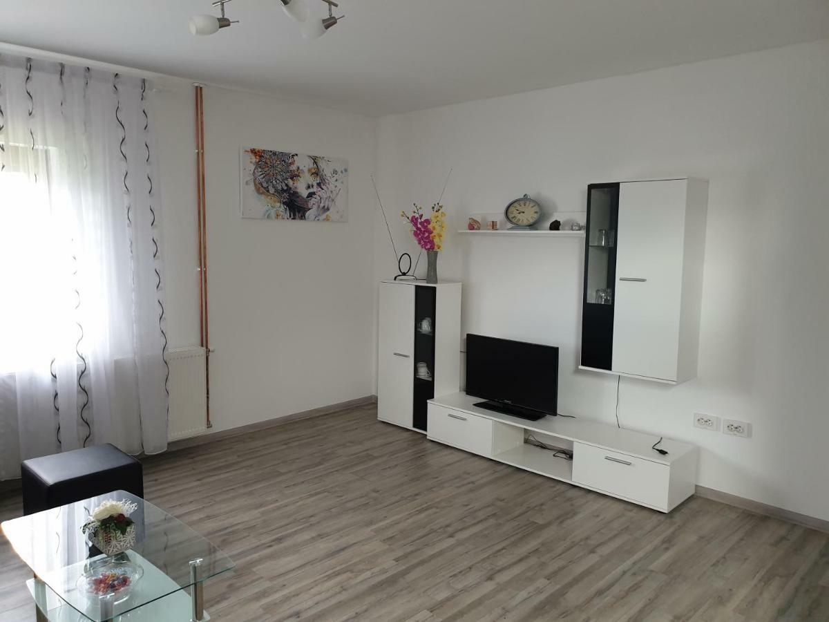 Apartman Majetic Otocac Ngoại thất bức ảnh