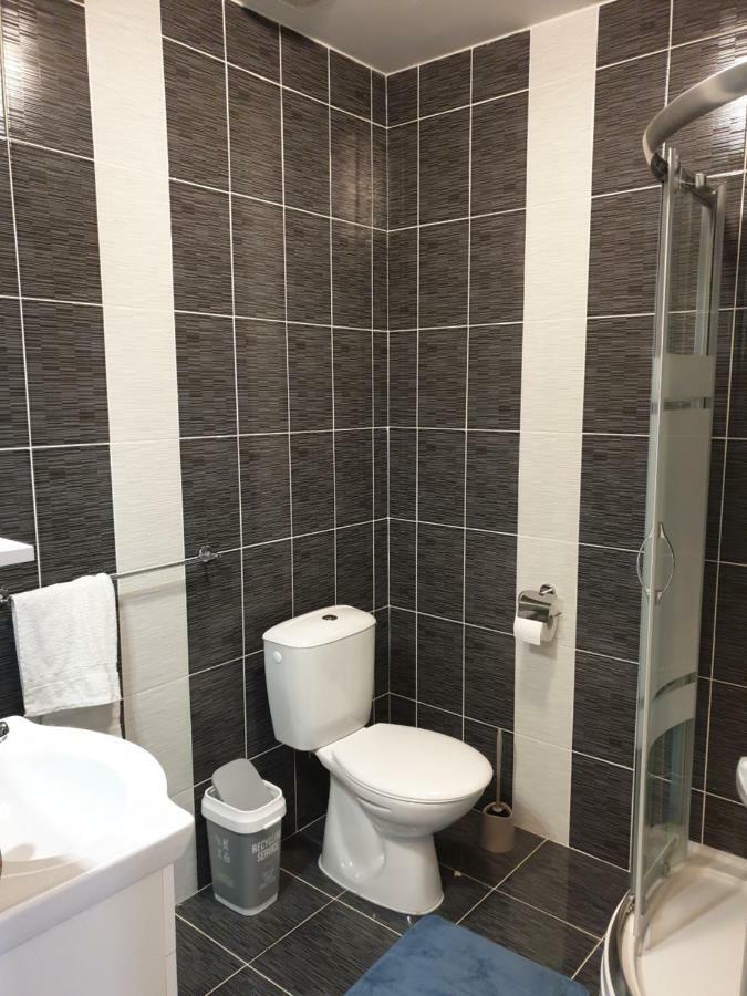 Apartman Majetic Otocac Ngoại thất bức ảnh